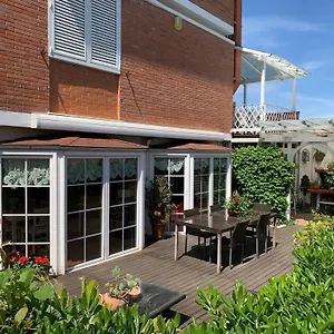 Maison Renee Apartment